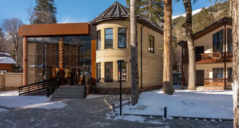 Отель "Ski Resort" / "Ски Резорт"